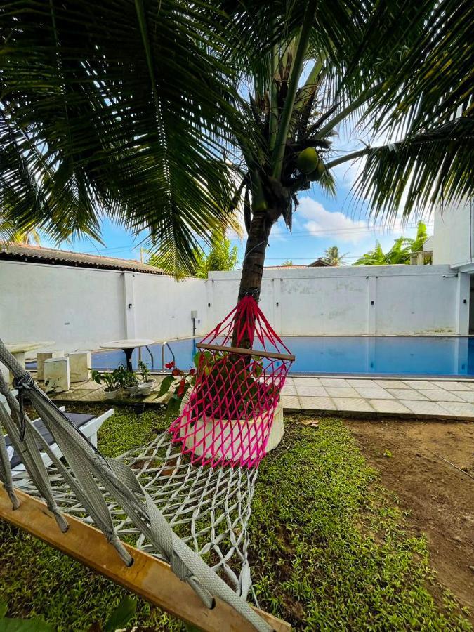 Sunset Sands Хиккадува Экстерьер фото