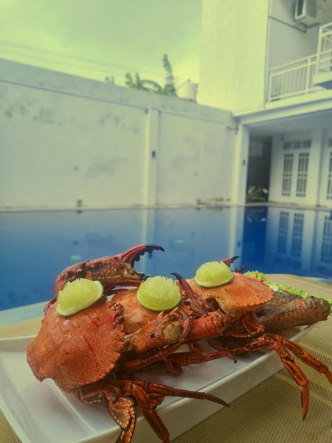 Sunset Sands Хиккадува Экстерьер фото