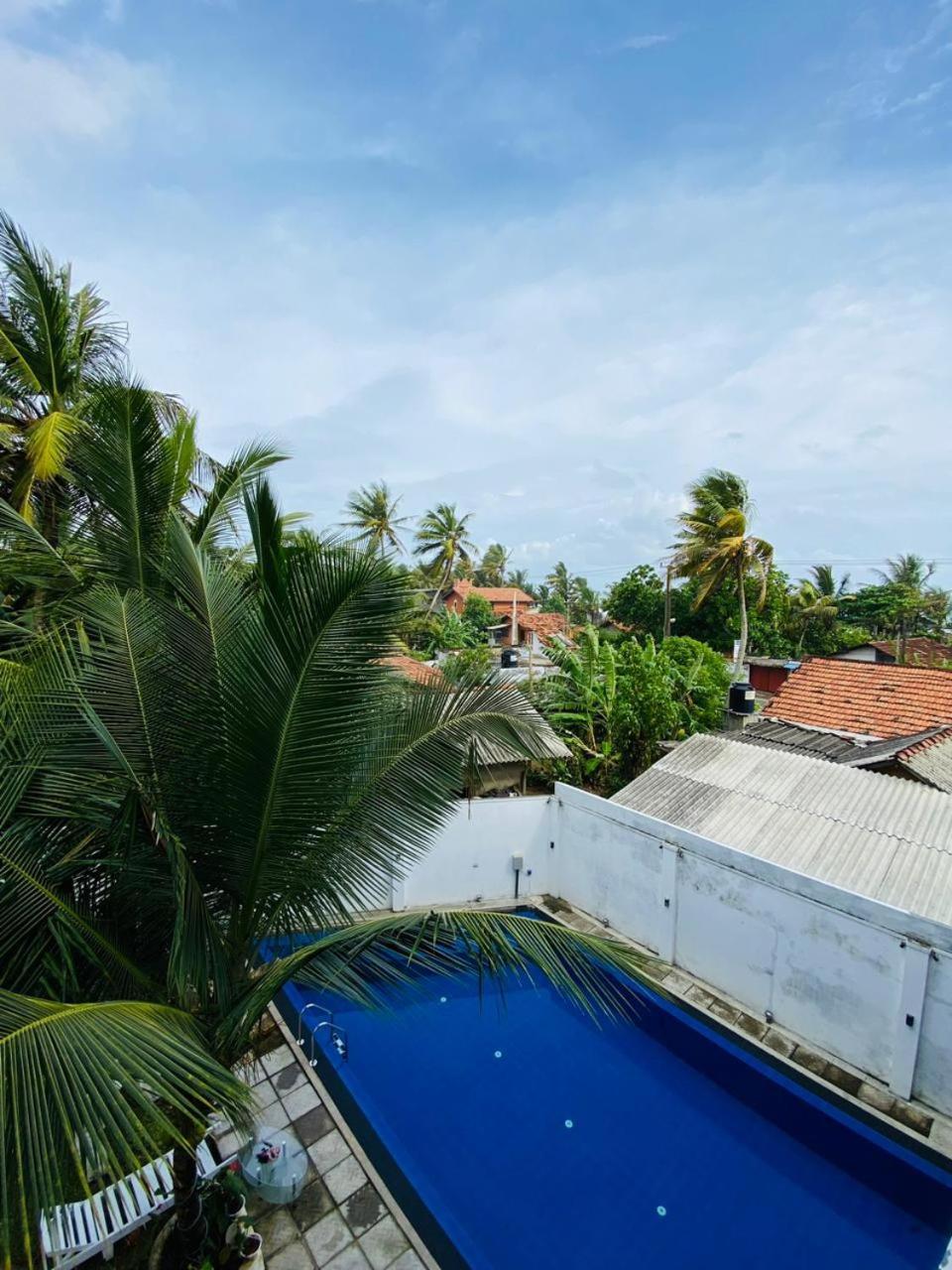 Sunset Sands Хиккадува Экстерьер фото