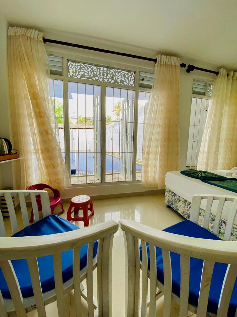 Sunset Sands Хиккадува Номер фото